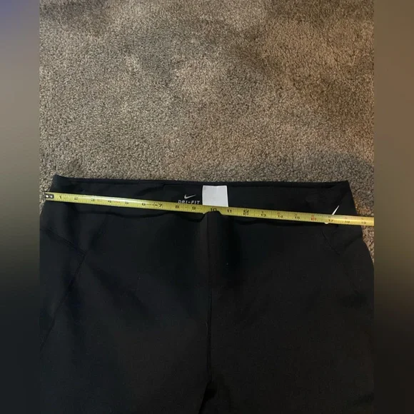 Women’s Plus Nike Black Leggings - Picture 9 of 15